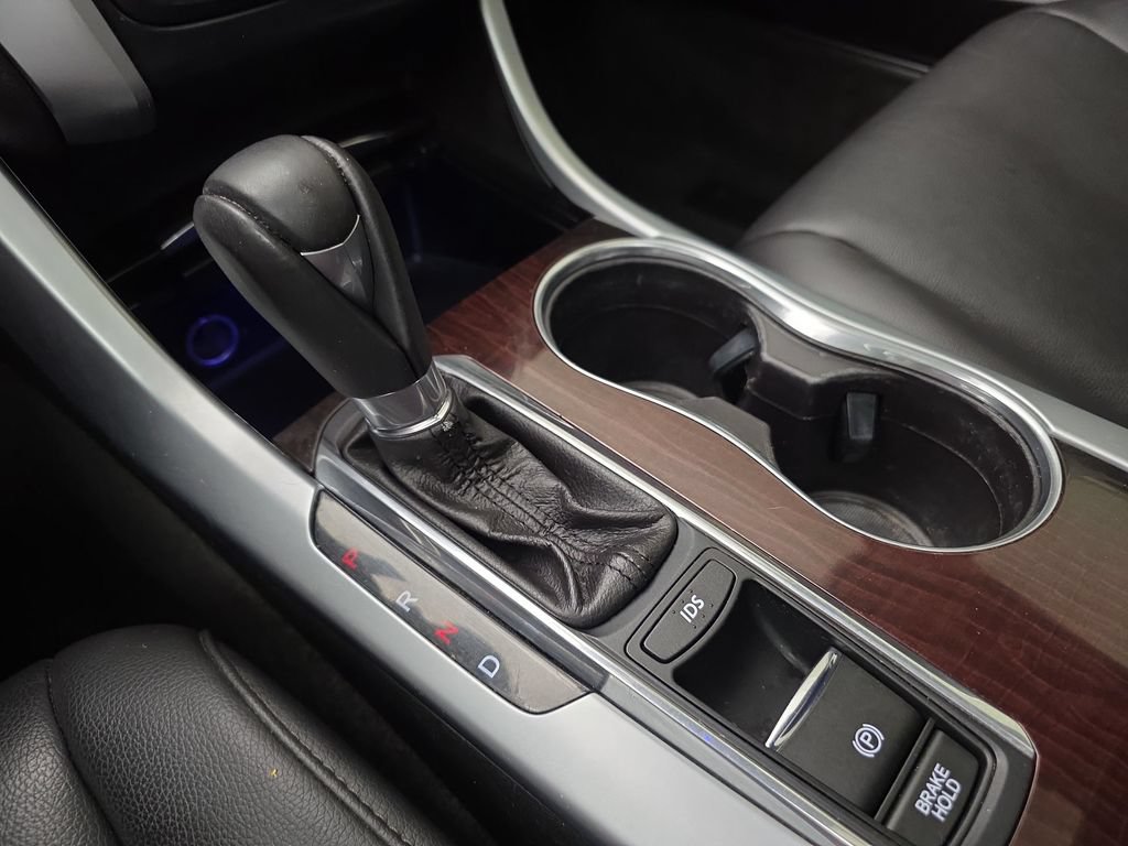 Used 2017 Acura TLX FWD image 20