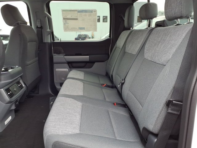 New 2027 Ford F250 XLT w/ XLT Premium Package AWD/4WD image 11