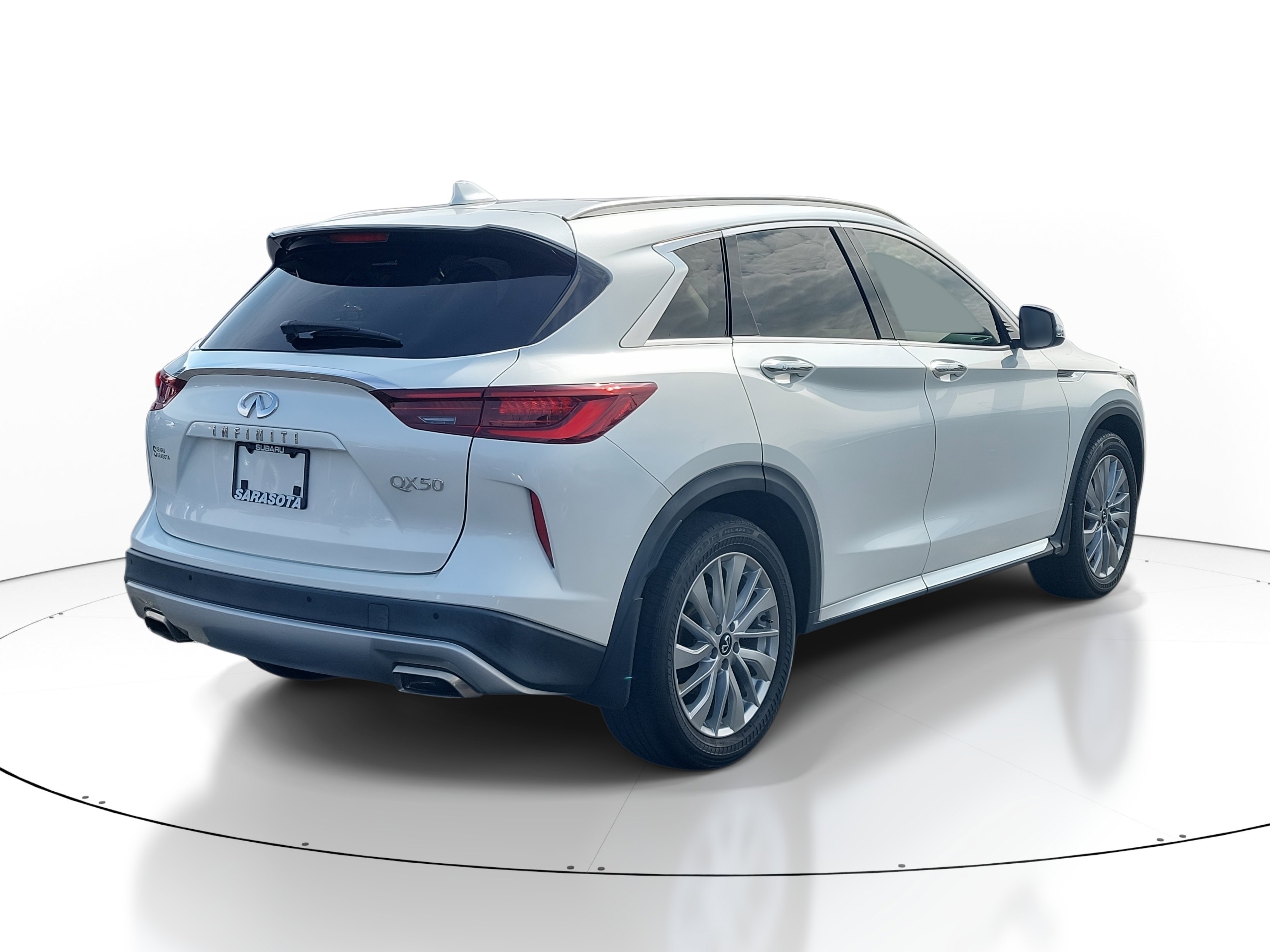 Used 2023 INFINITI QX50 Luxe image 6