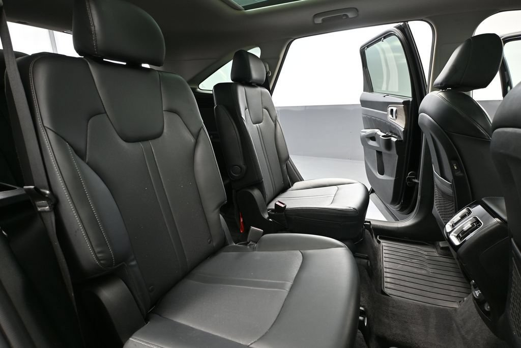 Used 2021 Kia Sorento EX AWD/4WD image 46