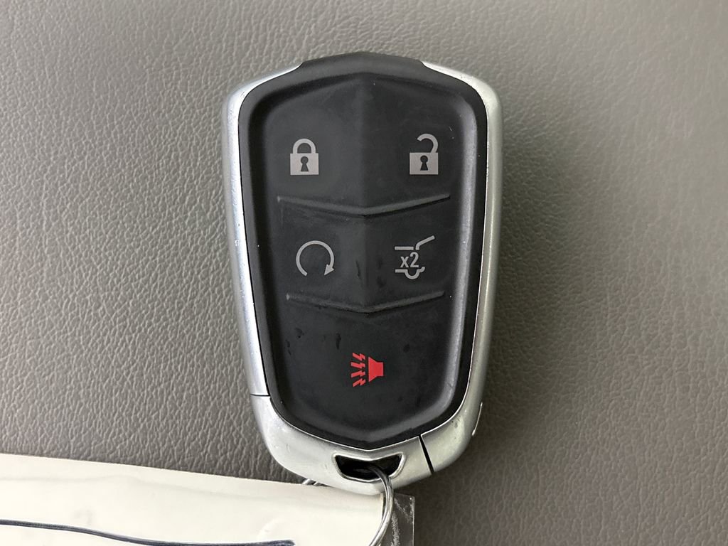 Used 2024 Cadillac XT6 Premium Luxury w/ Technology Package FWD image 34