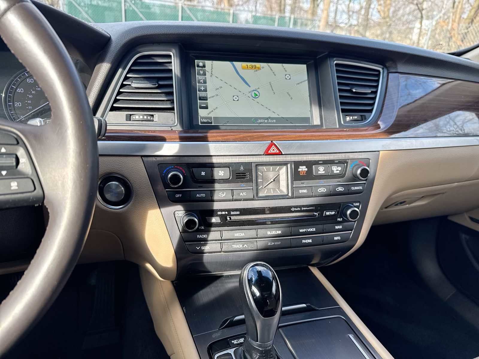 Used 2015 Hyundai Genesis 3.8 w/ Option Group 03 image 27