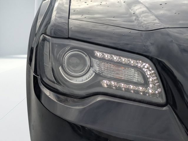 Used 2023 Chrysler 300 S w/ Comfort Group RWD image 9