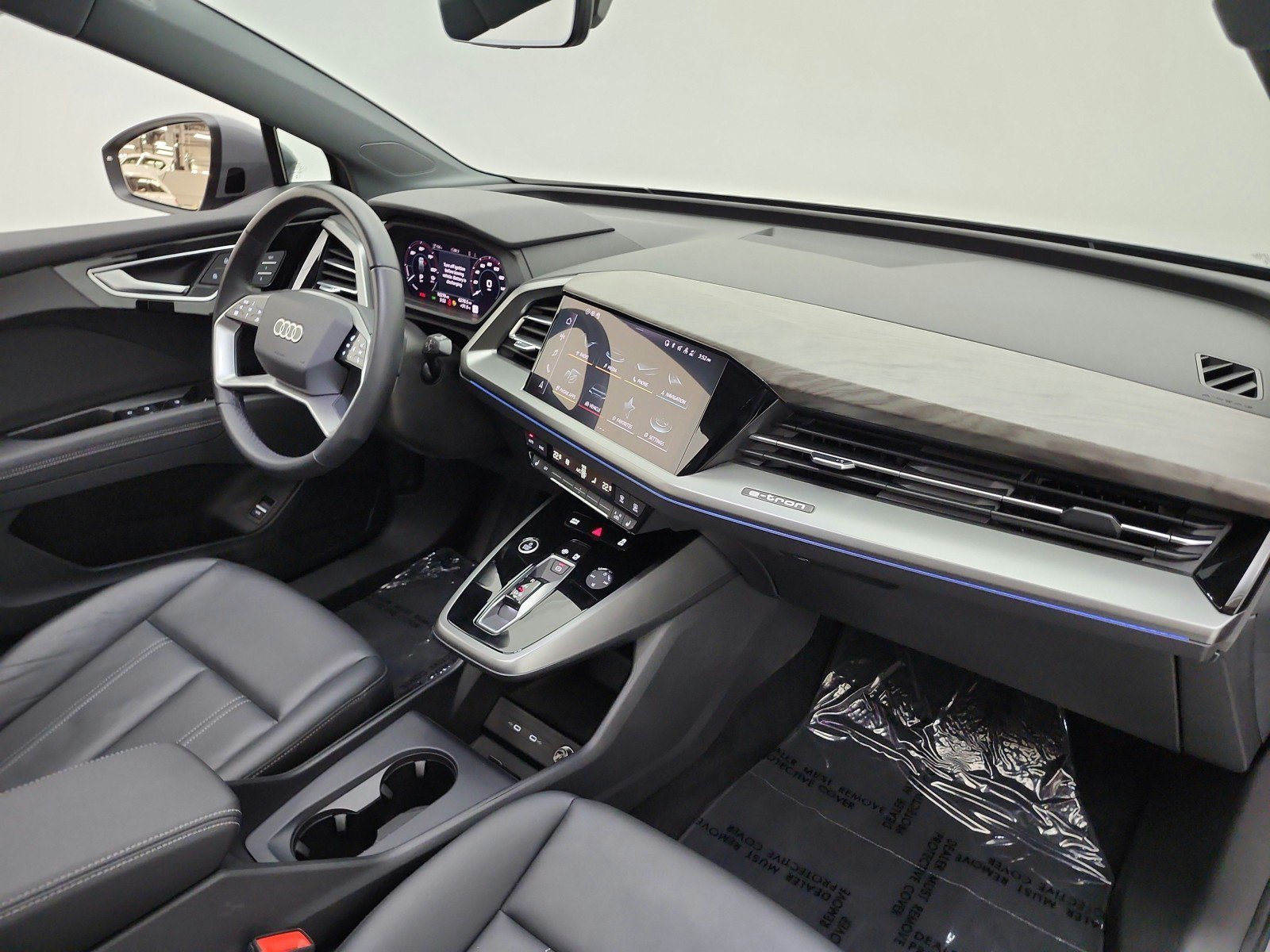 Used 2024 Audi Q4 e-tron Premium Plus w/ Premium Plus AWD/4WD image 30