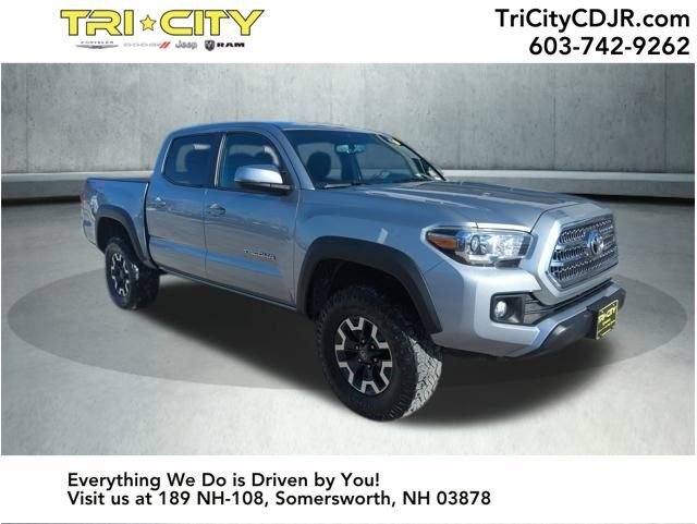 Used 2016 Toyota Tacoma TRD Off-Road image 7