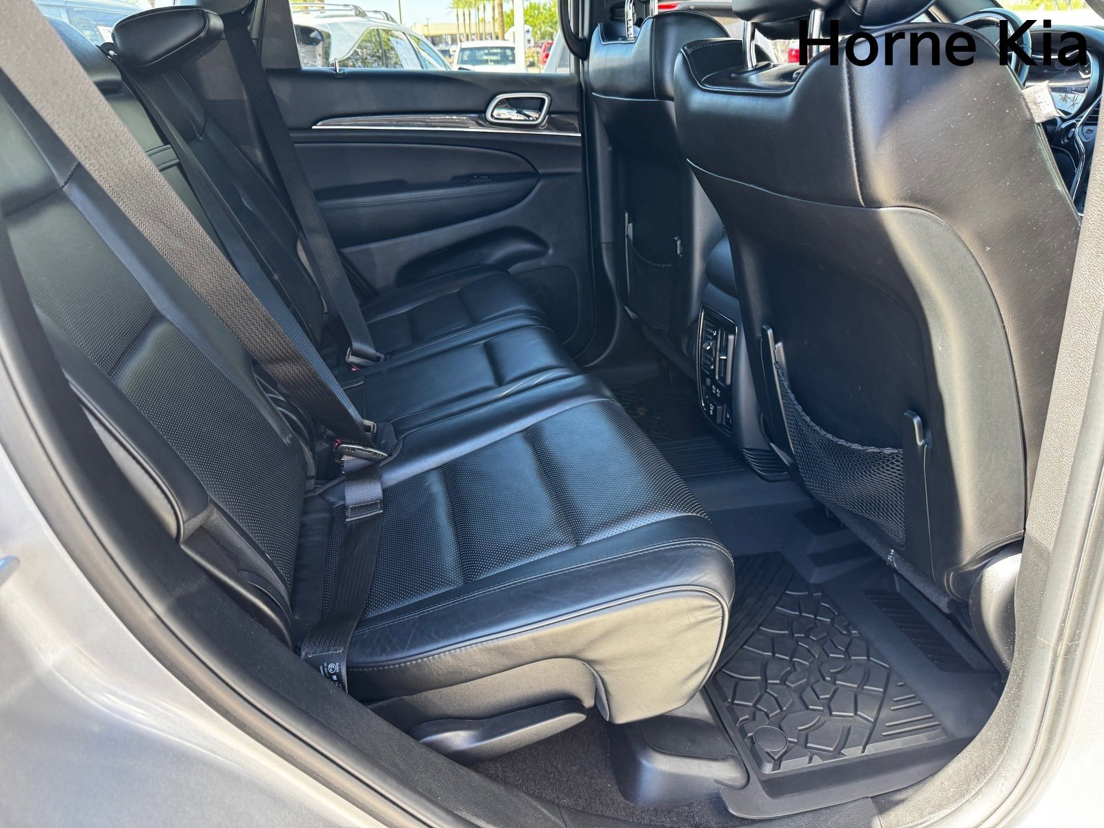 Used 2018 Jeep Grand Cherokee Overland image 28