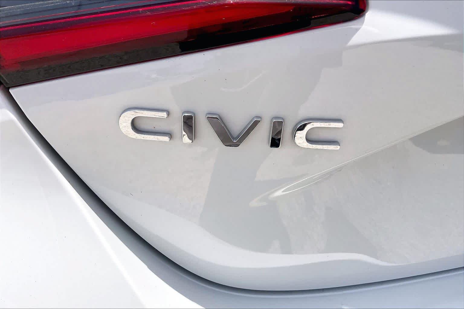 Used 2025 Honda Civic Sport image 30