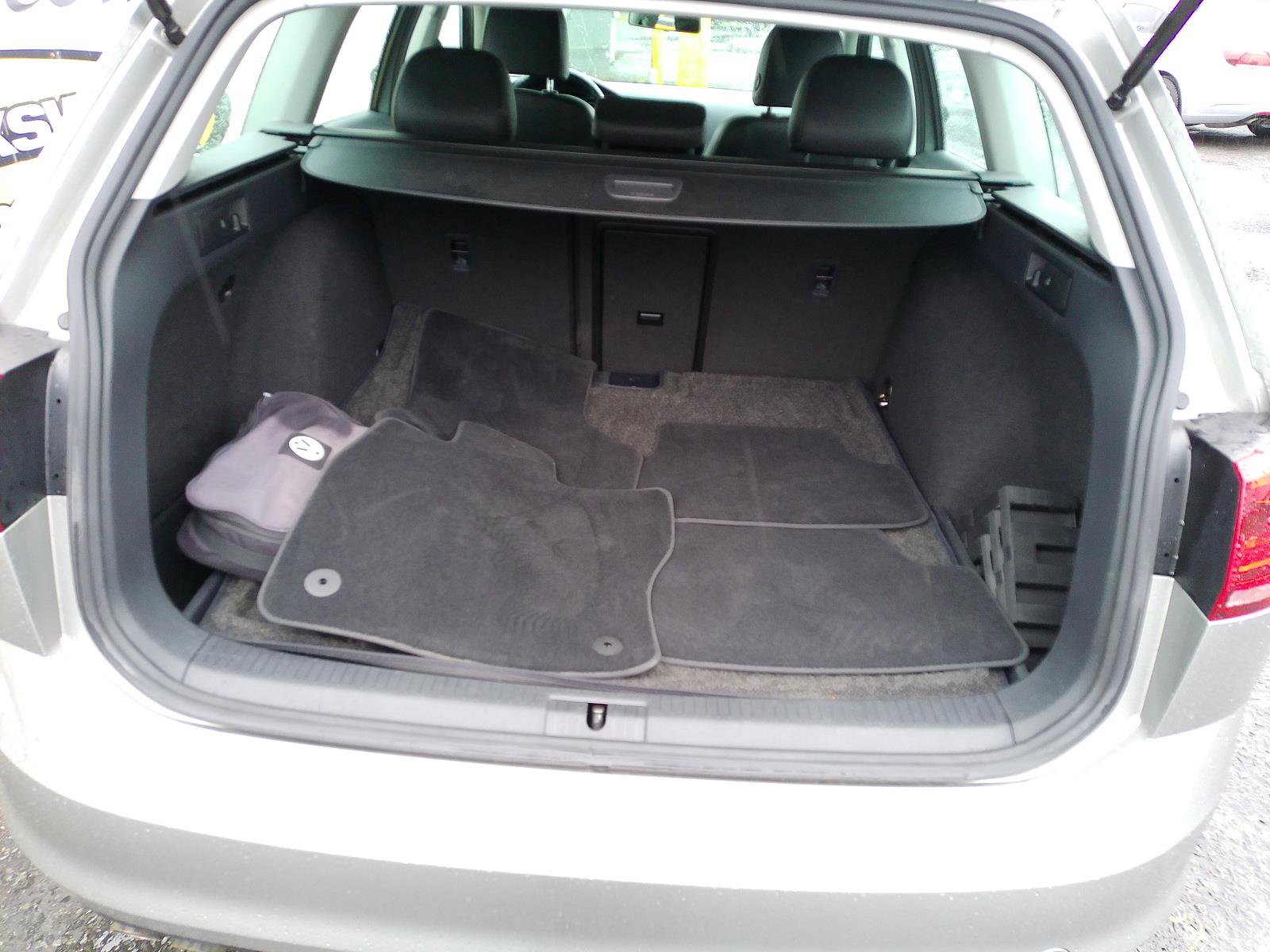 Used 2015 Volkswagen Golf TDI S FWD image 38