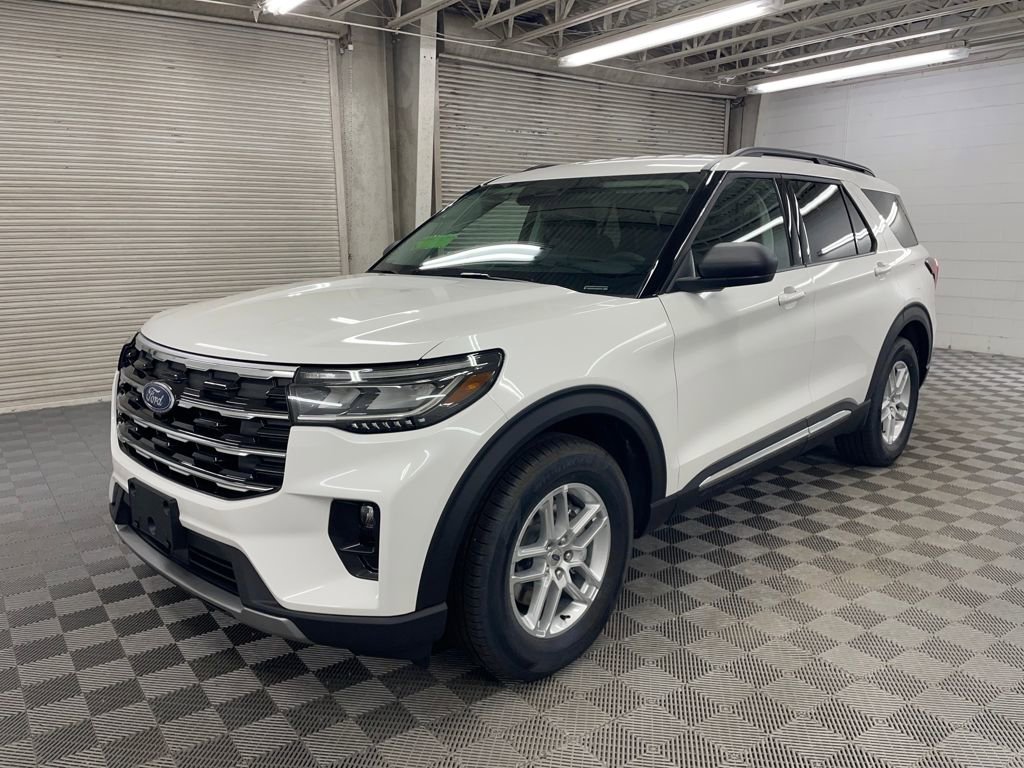 New 2025 Ford Explorer Active w/ Active Comfort Package image 13