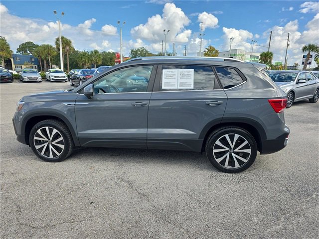 Used 2022 Volkswagen Taos SE image 4