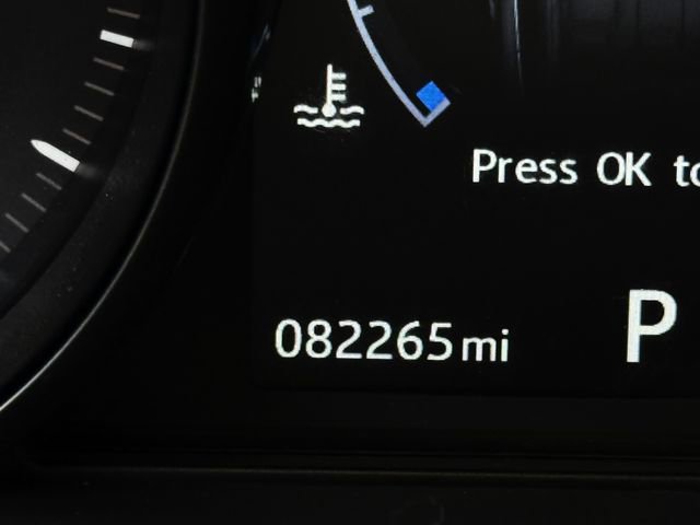 Used 2017 Jaguar F-PACE Prestige image 22