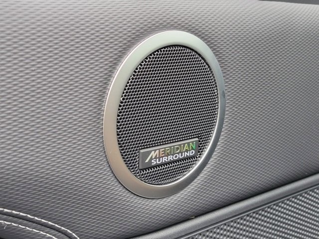 Used 2024 Land Rover Discovery Dynamic SE image 29