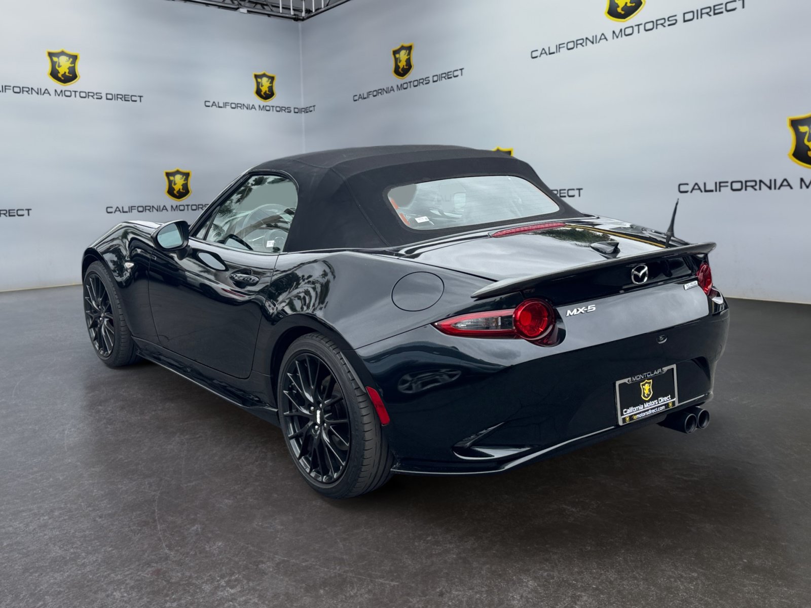 Used 2019 MAZDA MX-5 Miata Club w/ Brembo/BBS Package RWD image 3