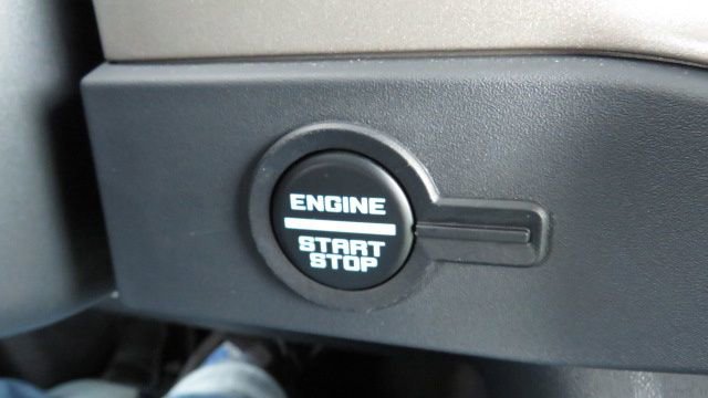 Used 2025 Ford Bronco Outer Banks image 25