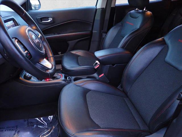 Used 2018 Jeep Compass Trailhawk w/ Cold Weather Group image 11