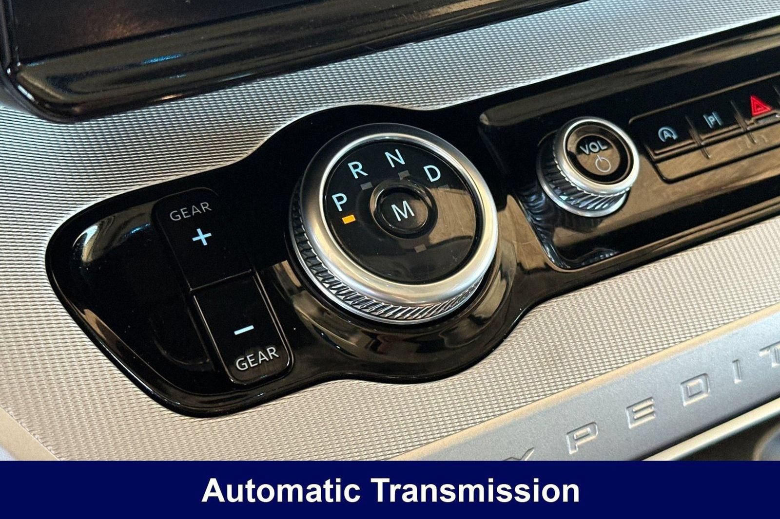 Used 2025 Ford Expedition Active AWD/4WD image 27