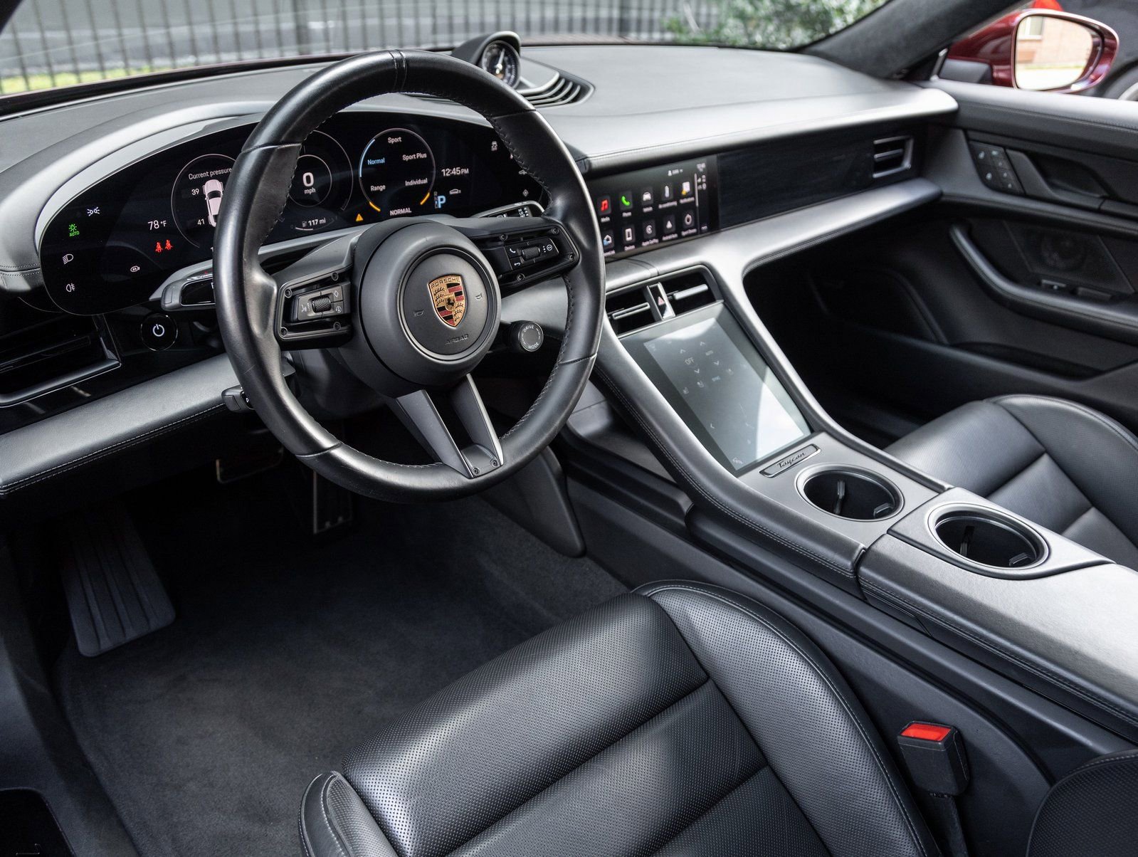 Certified 2022 Porsche Taycan GTS image 4