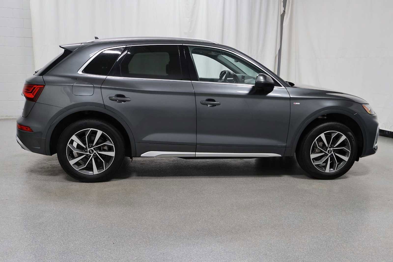 Used 2023 Audi Q5 2.0T Premium w/ Convenience Package AWD/4WD image 10