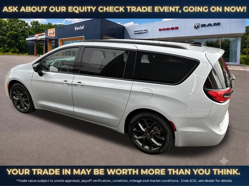 Used 2024 Chrysler Pacifica Touring-L w/ S Appearance Package FWD image 9