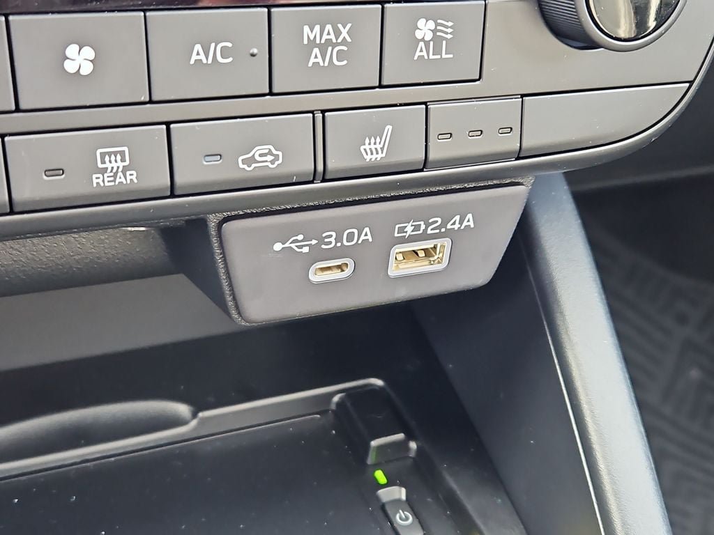 New 2026 Subaru Outback Limited AWD/4WD image 14