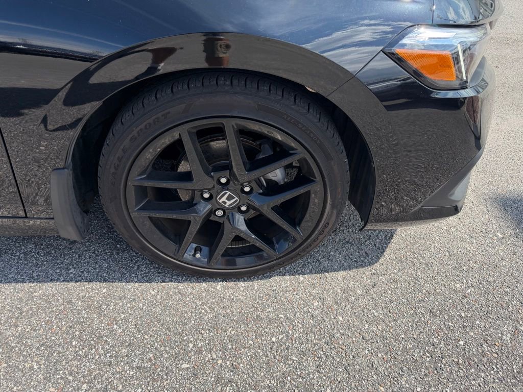 Used 2023 Honda Civic Sport image 4