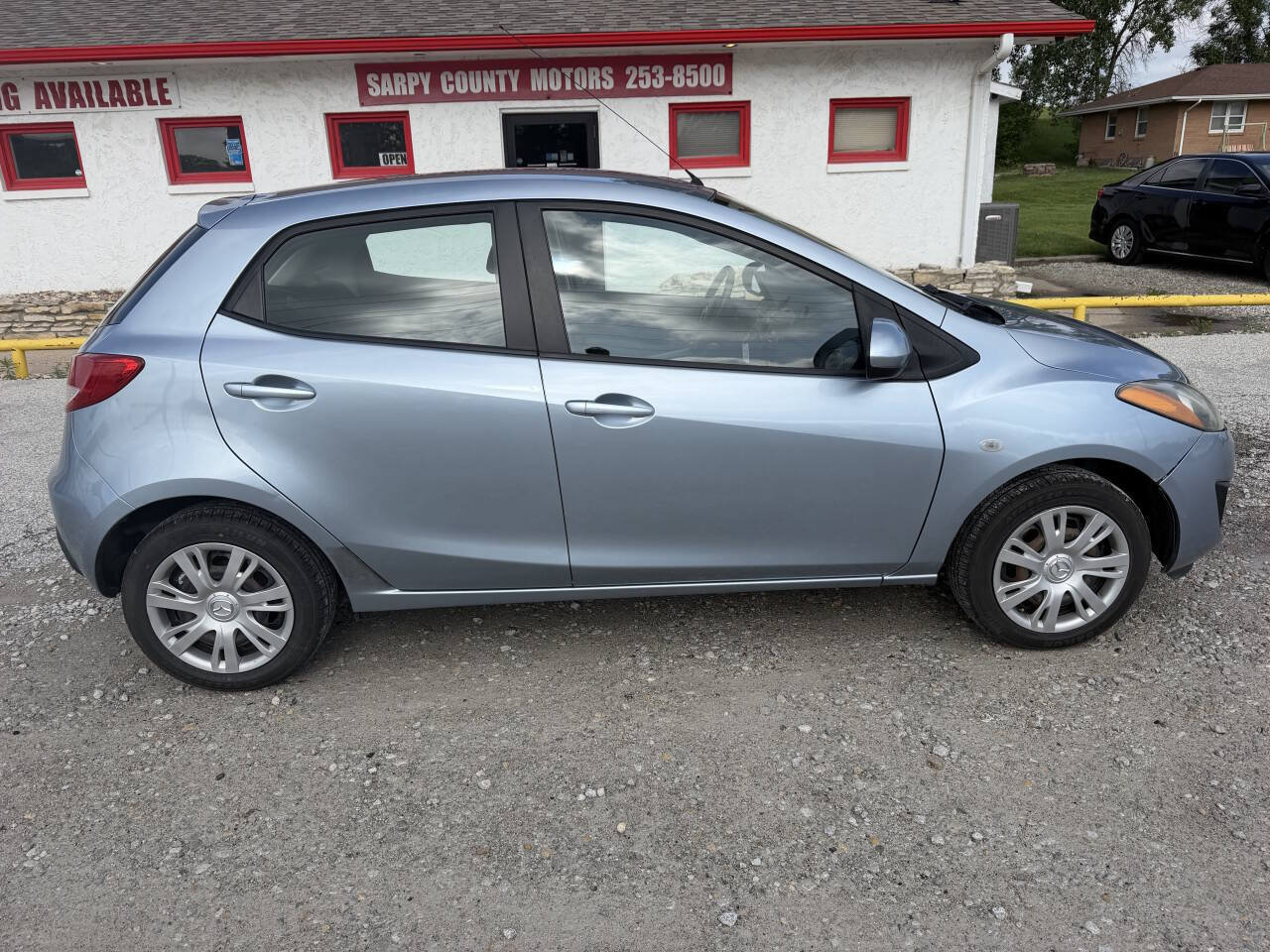 Used 2013 MAZDA MAZDA2 Sport FWD image 2