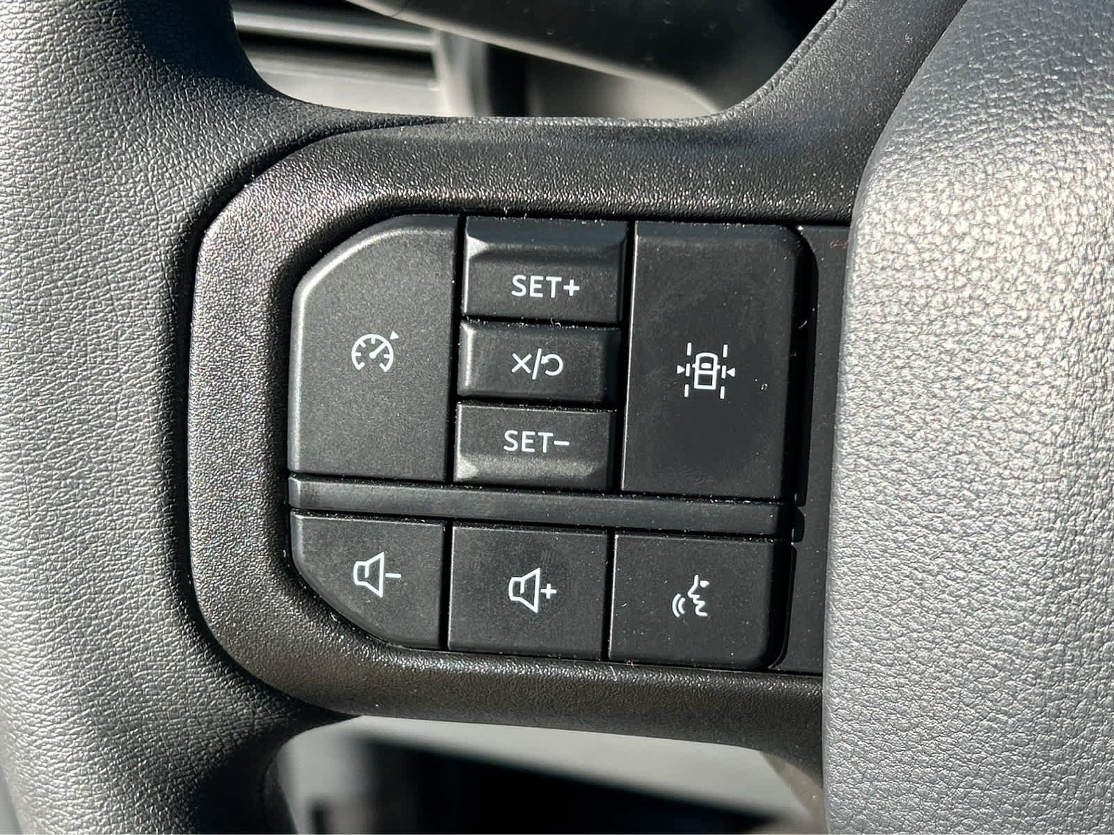 New 2025 Ford F550 4x4 Regular Cab Super Duty image 17