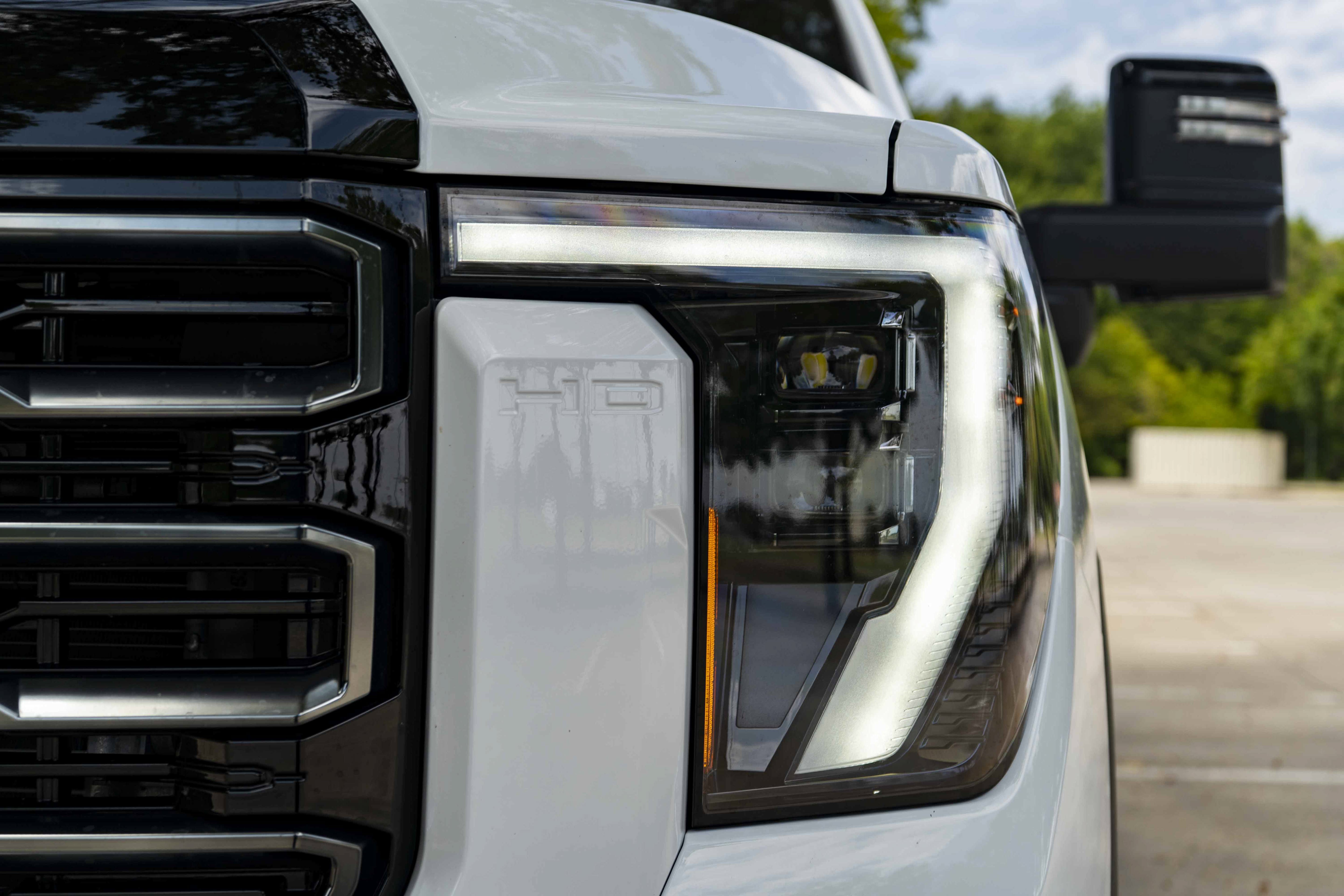 Used 2025 GMC Sierra 2500 AT4 AWD/4WD image 11