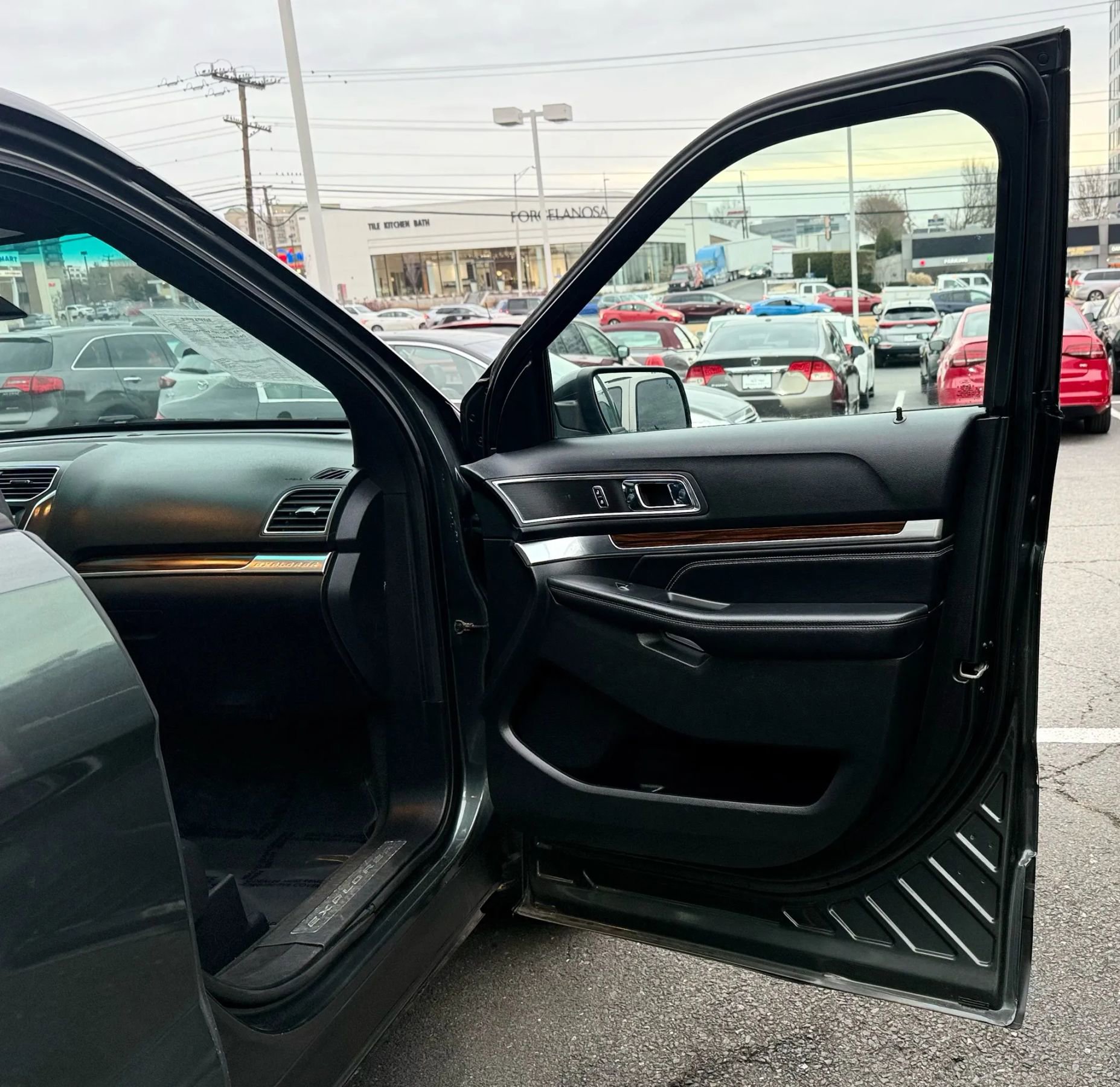 Used 2016 Ford Explorer Limited w/ Equipment Group 301A image 38