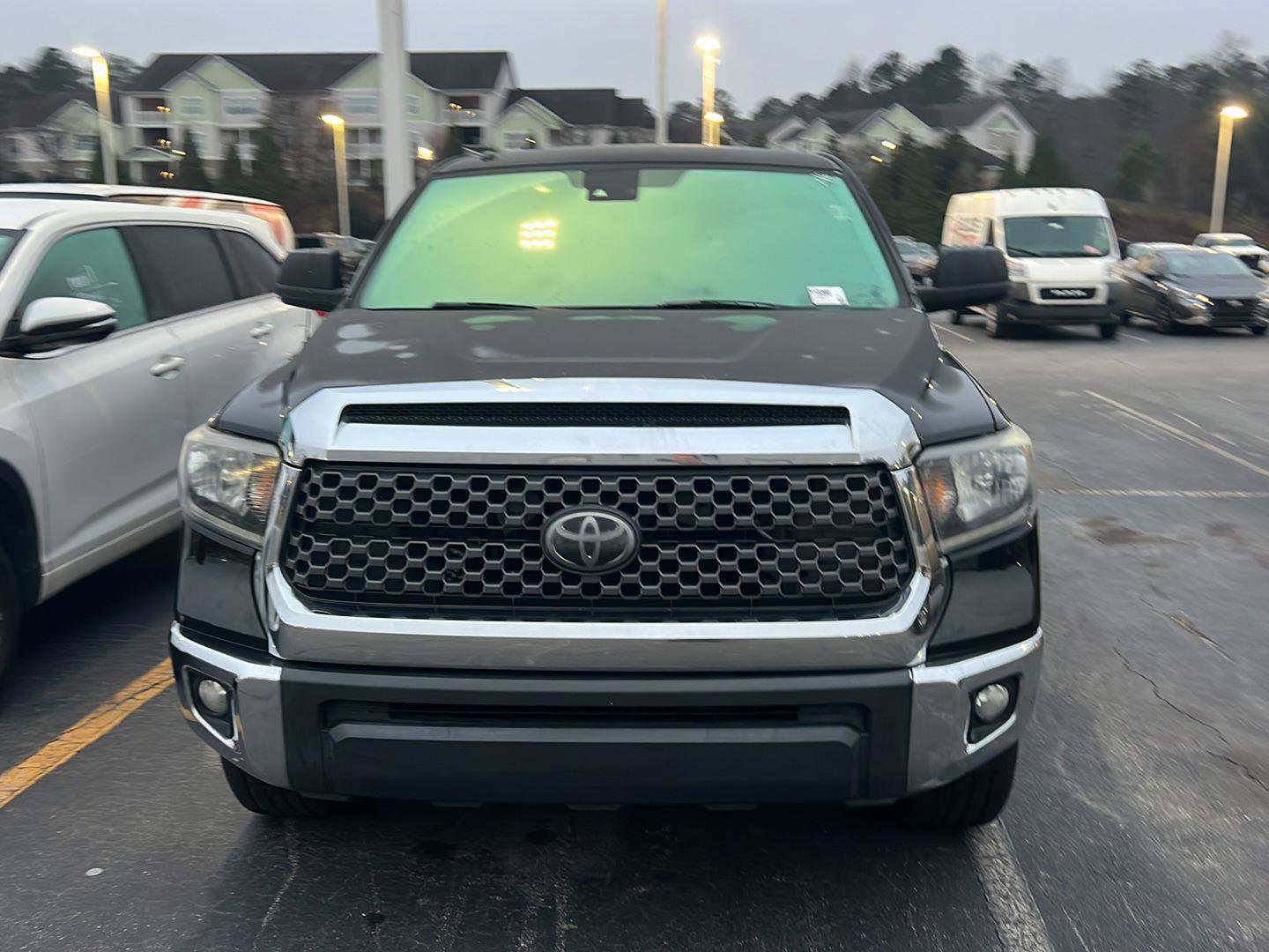 Used 2018 Toyota Tundra SR5 w/ SR5 Upgrade Package image 4