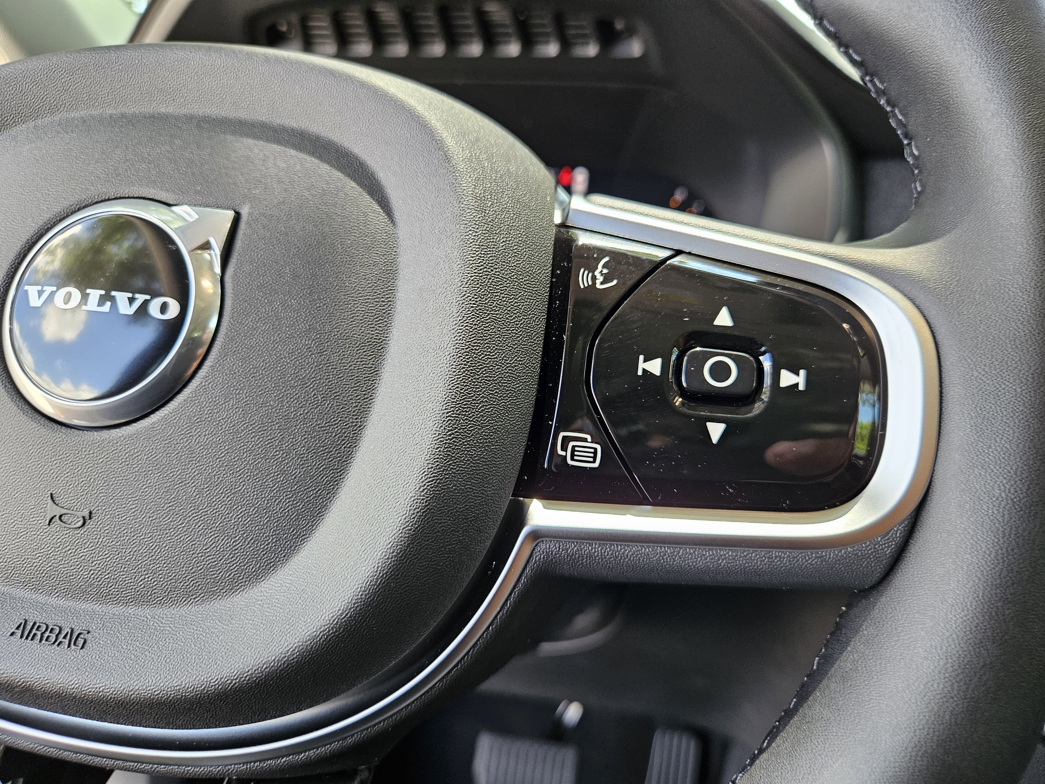 New 2026 Volvo XC90 B5 Core w/ Protection Package image 34