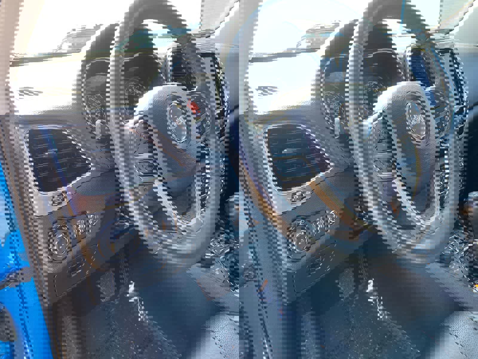 Used 2022 Jeep Cherokee Limited image 12