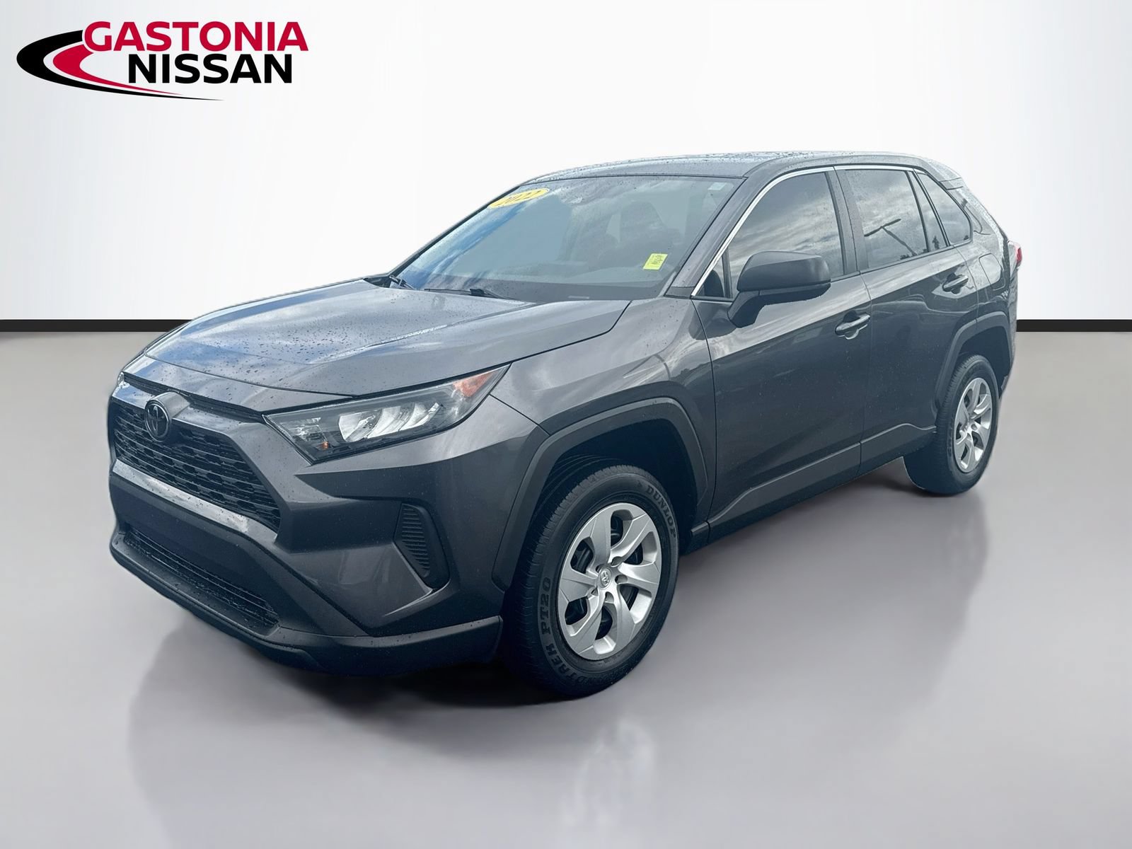 Used 2022 Toyota RAV4 LE AWD/4WD video 3