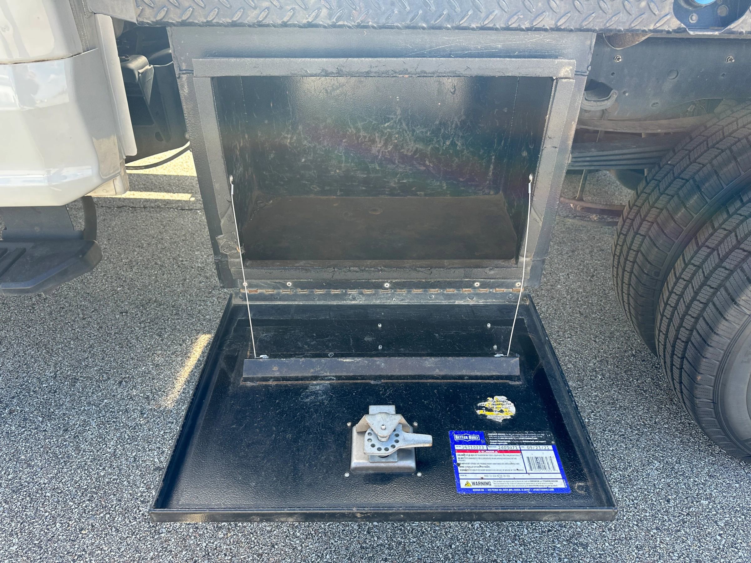 Used 2022 Ford F350 XL w/ Power Equipment Group image 2