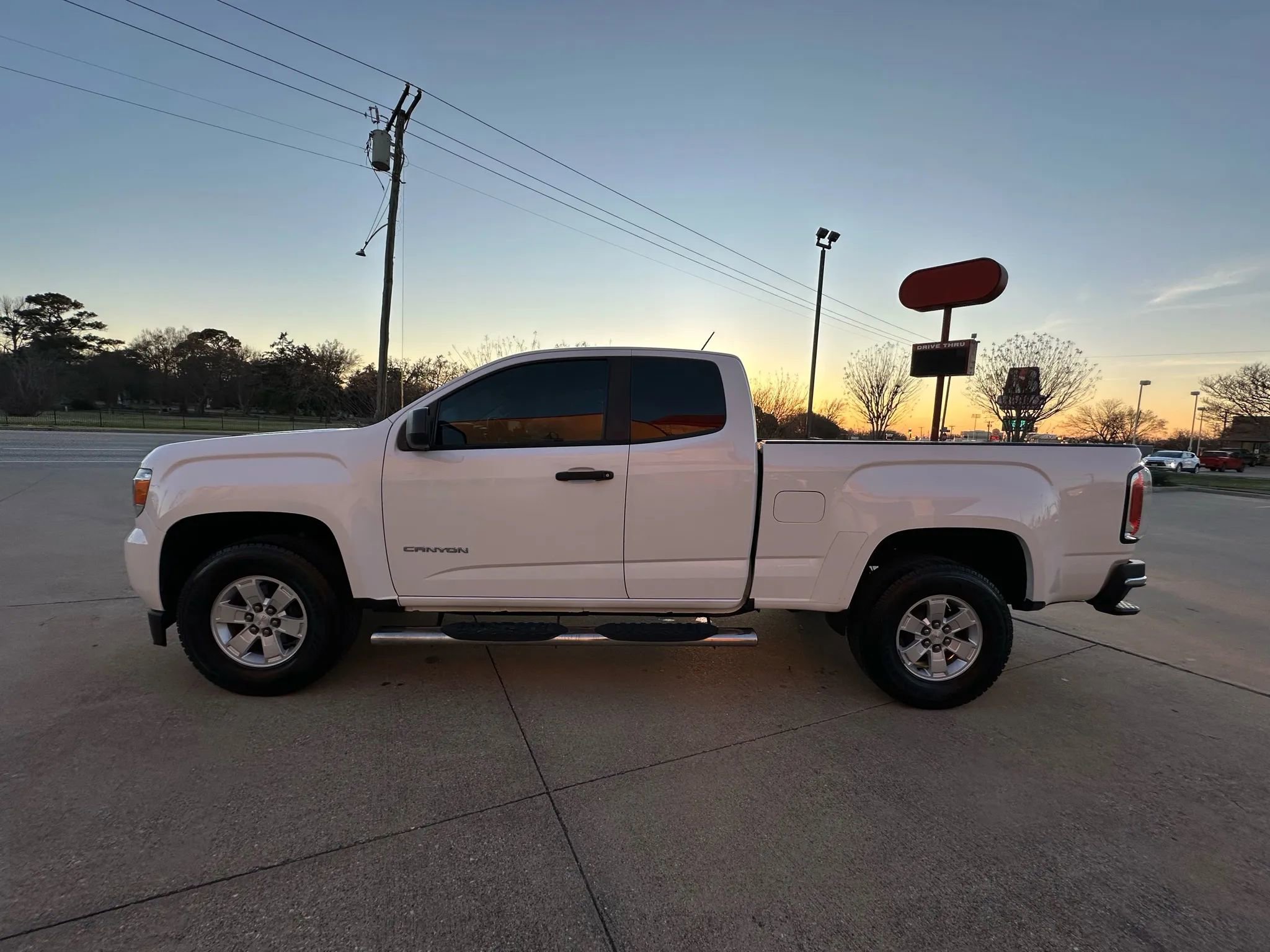 Used 2017 GMC Canyon W/T w/ Convenience Package RWD image 2