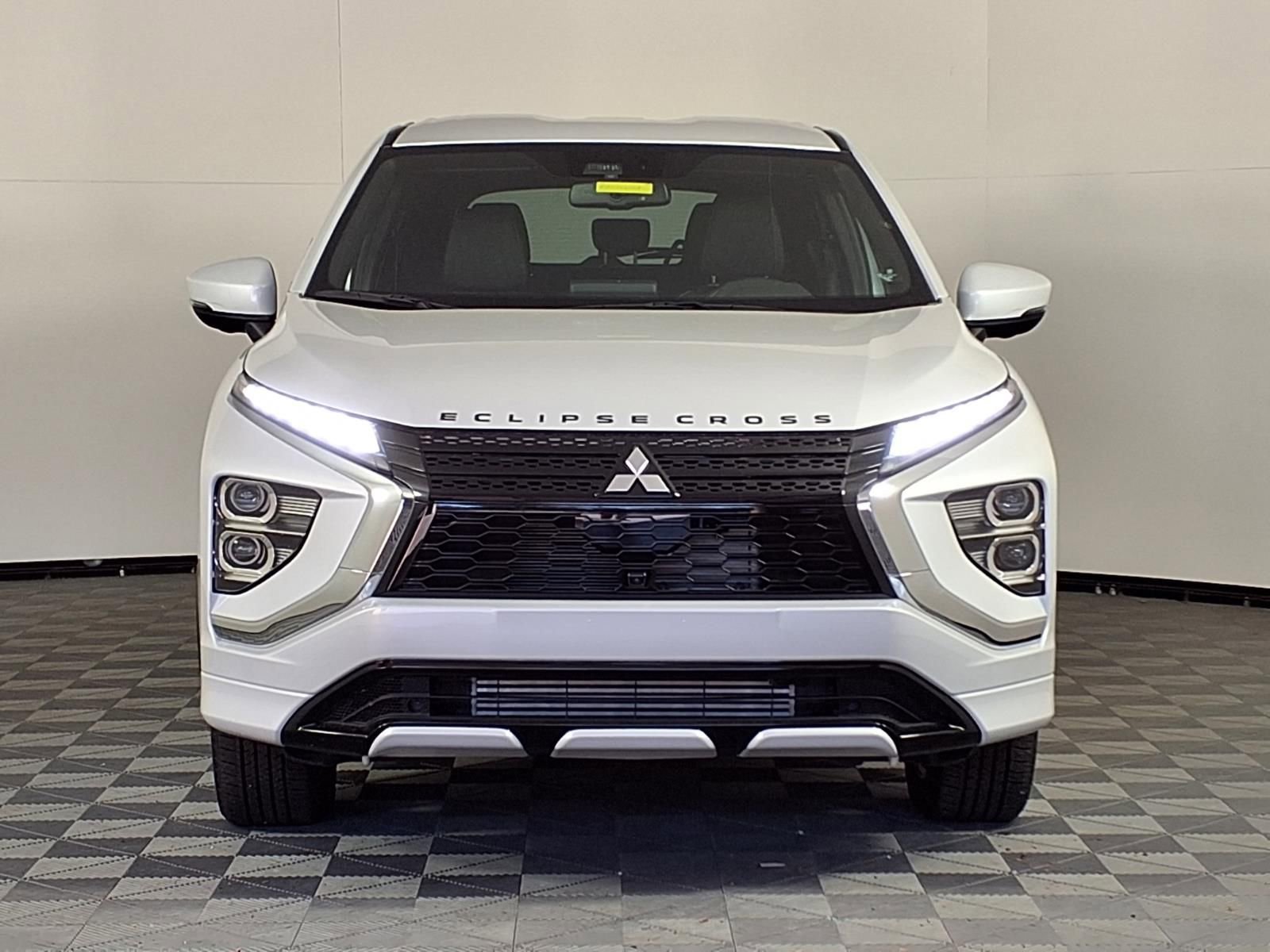 Used 2024 Mitsubishi Eclipse Cross SEL AWD/4WD image 2