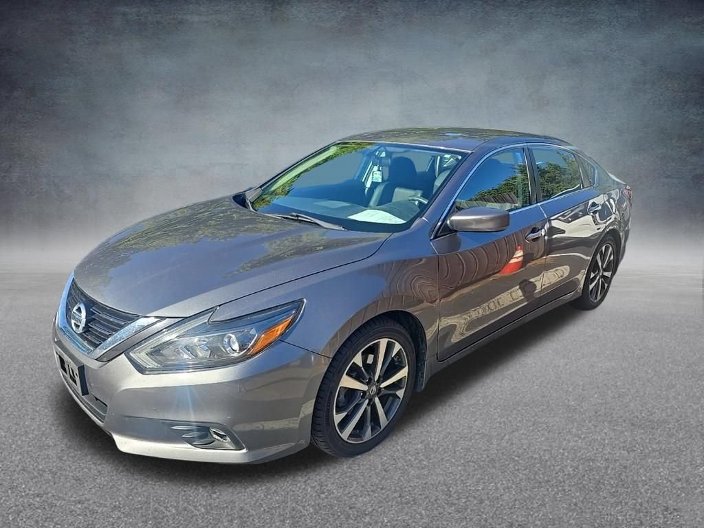 Used 2017 Nissan Altima 2.5 SR FWD image 4