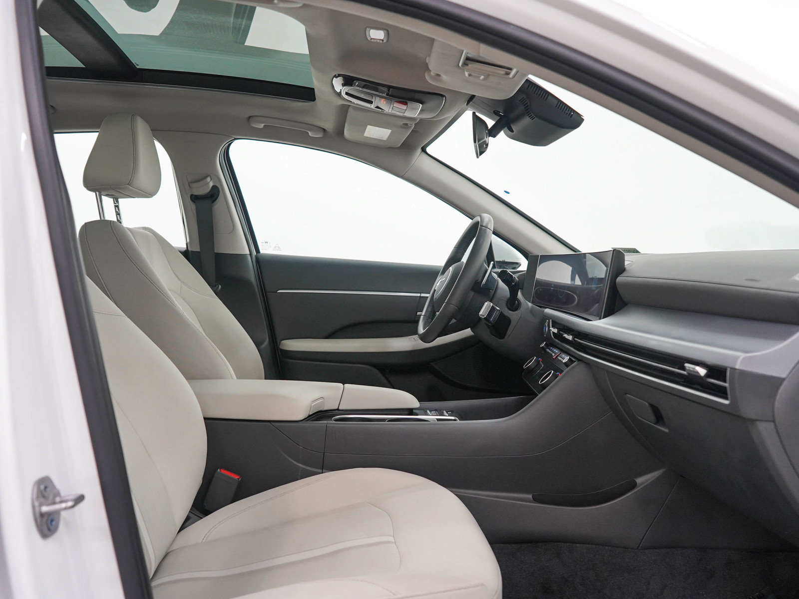 Used 2024 Hyundai Sonata SEL w/ Convenience Package FWD image 11