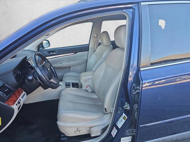 Used 2011 Subaru Outback 2.5i Limited image 11