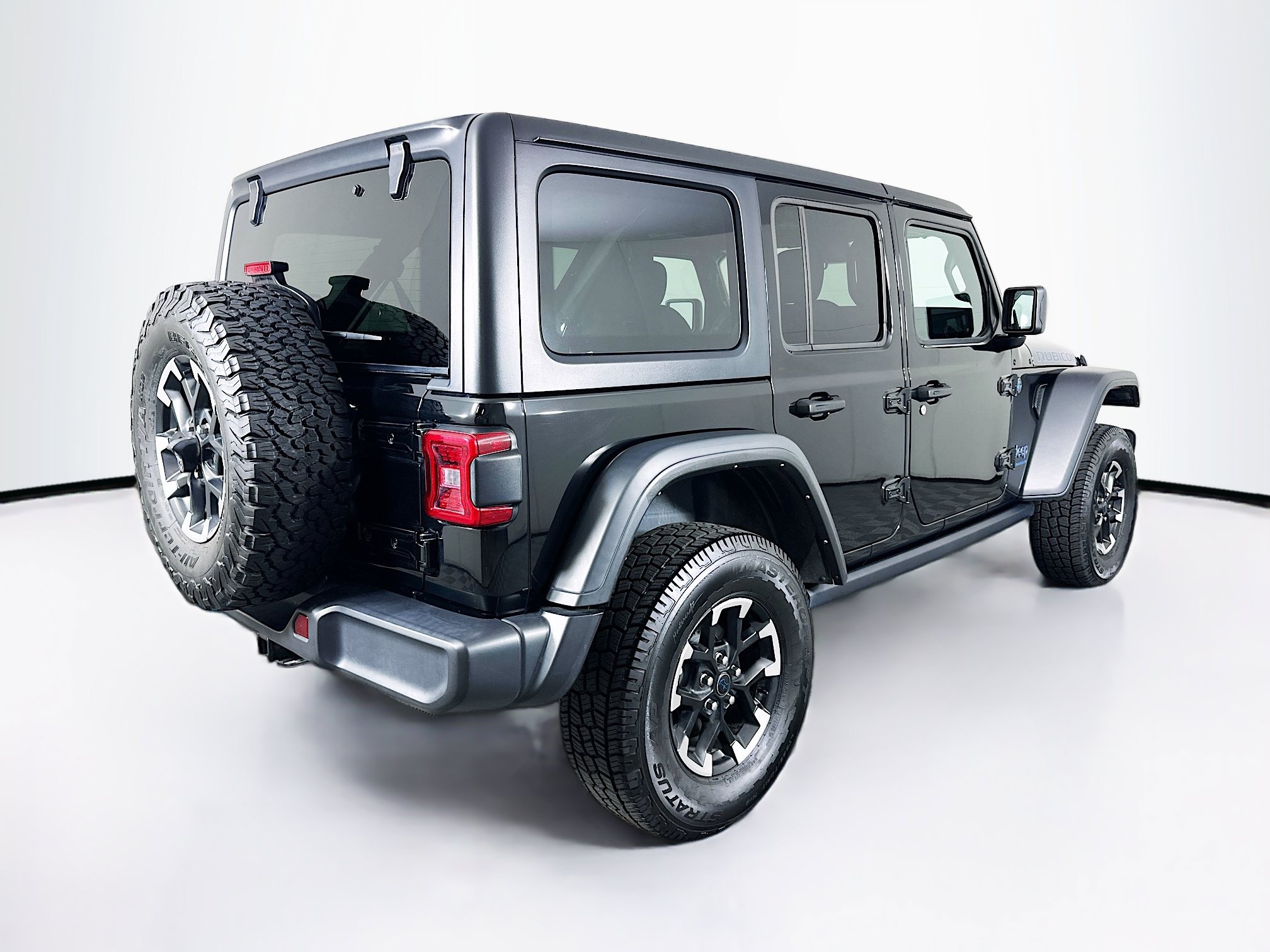 Used 2024 Jeep Wrangler Unlimited Rubicon 4xe AWD/4WD image 9