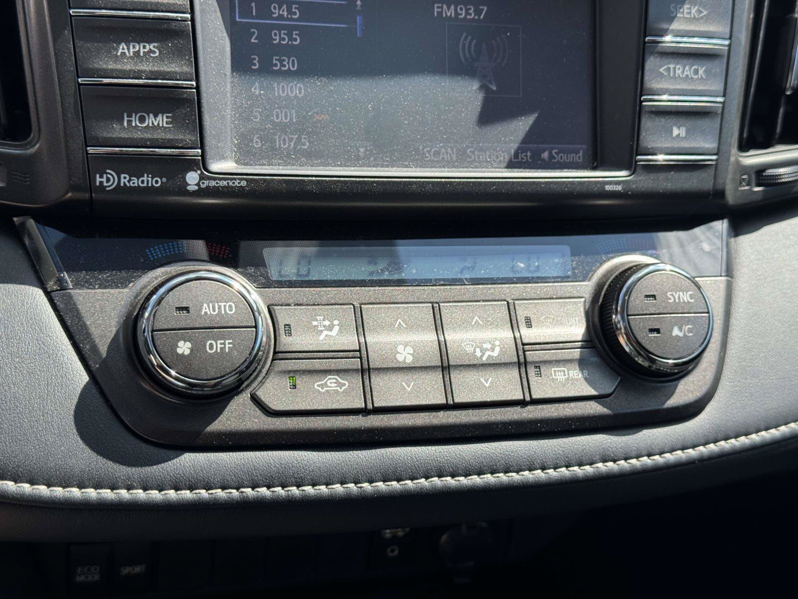 Used 2015 Toyota RAV4 XLE AWD/4WD image 25