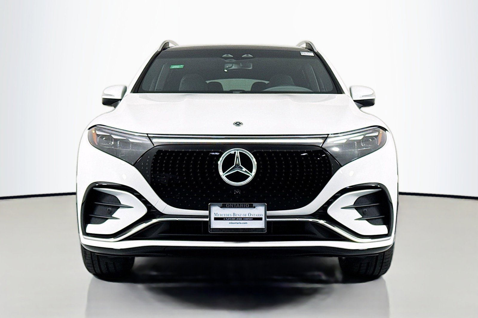 New 2026 Mercedes-Benz EQS 550 4MATIC SUV image 2