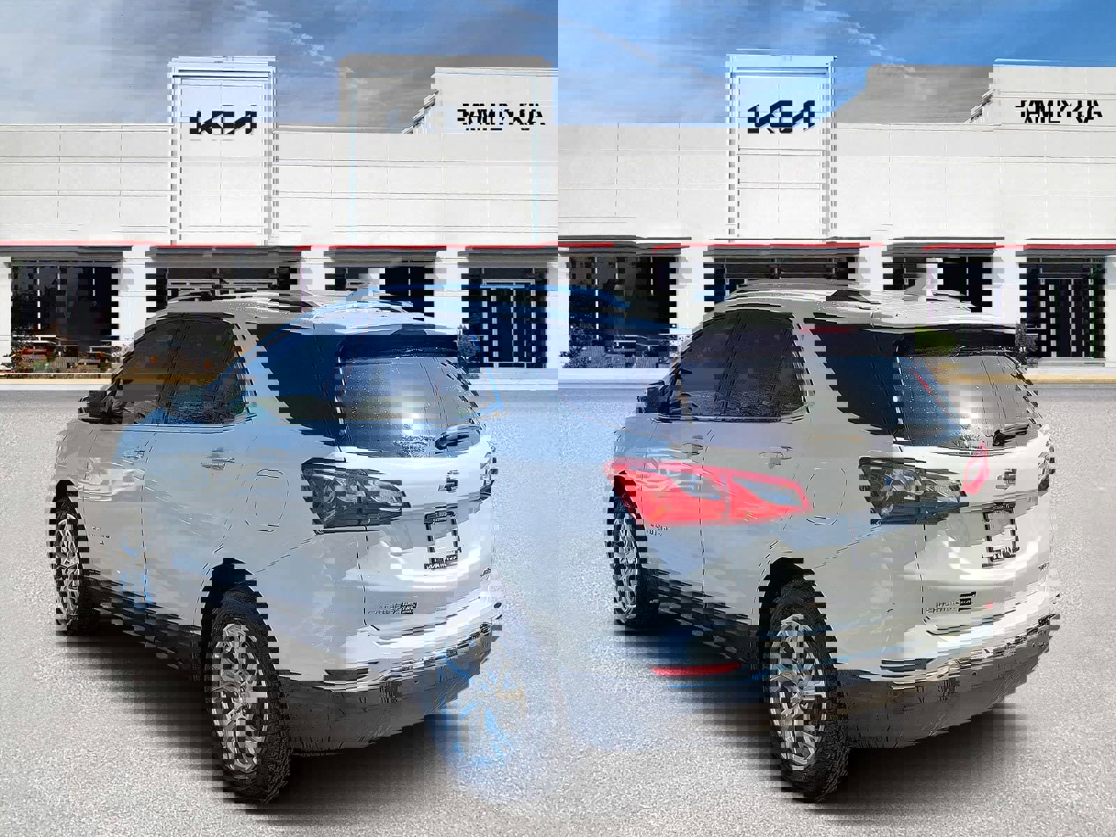 Used 2020 Chevrolet Equinox Premier image 4