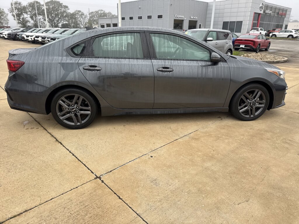 Certified 2021 Kia Forte GT-Line image 12