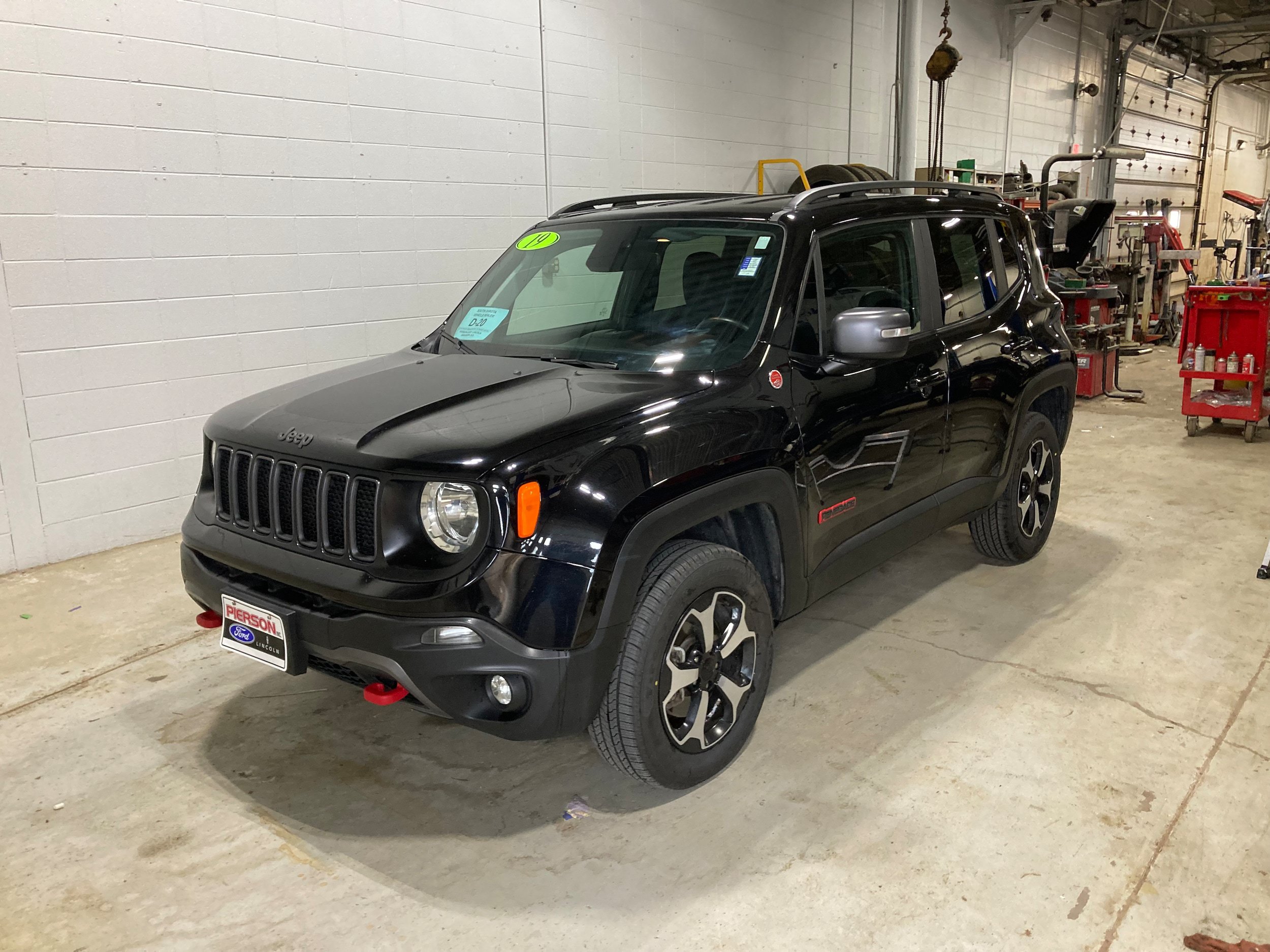 Used 2019 Jeep Renegade Trailhawk w/ Cold Weather Group II AWD/4WD image 1