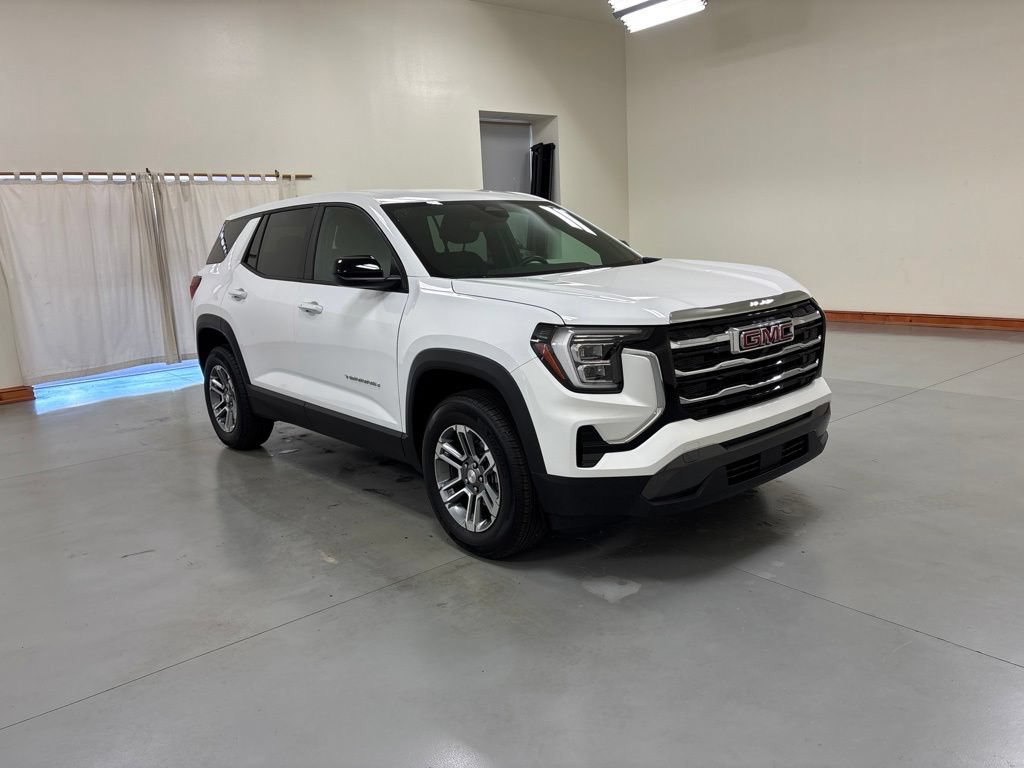 Used 2026 GMC Terrain Elevation FWD image 2