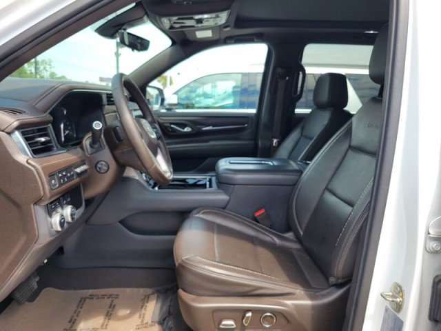Used 2021 GMC Yukon Denali w/ Denali Premium Package image 25