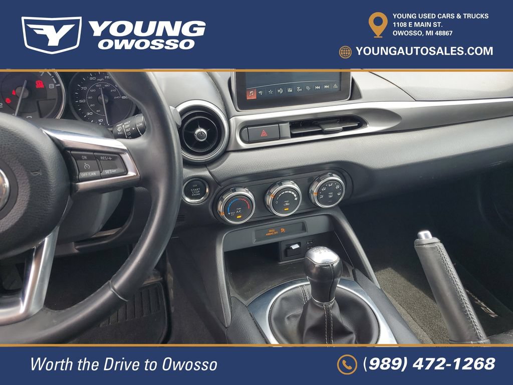Used 2017 FIAT 124 Spider Classica RWD image 22