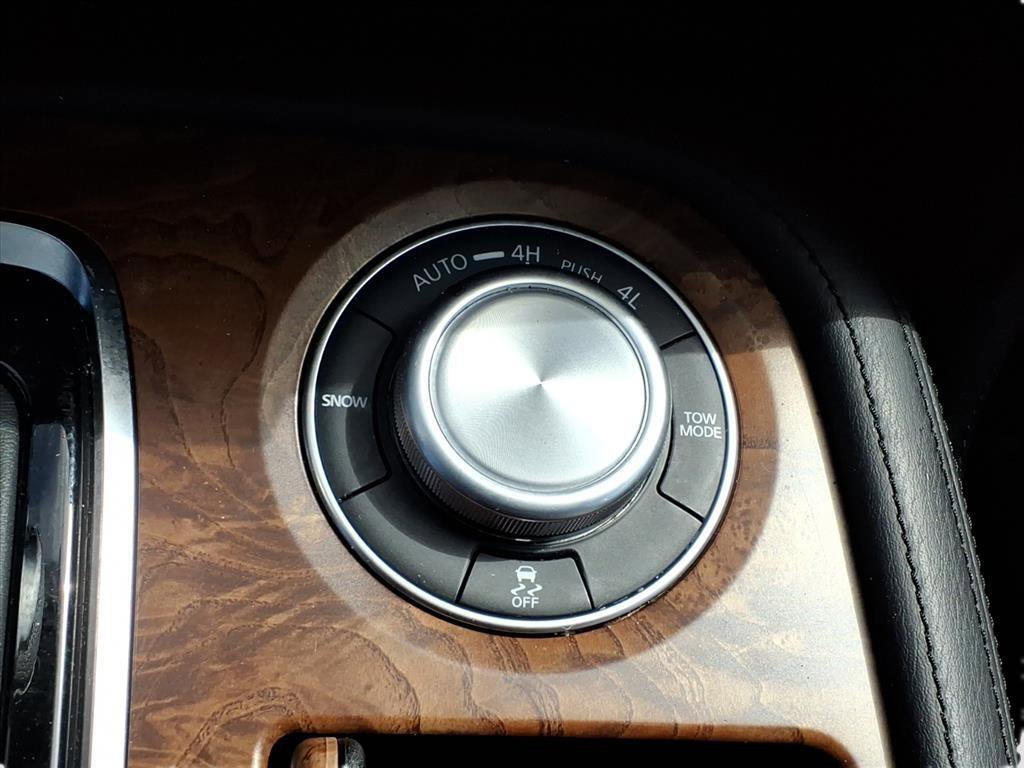 Used 2024 Nissan Armada SL w/ Captain's Chairs Package image 21