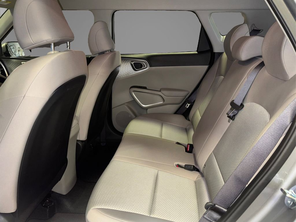 Used 2025 Kia Soul LX w/ LX Technology Package image 10